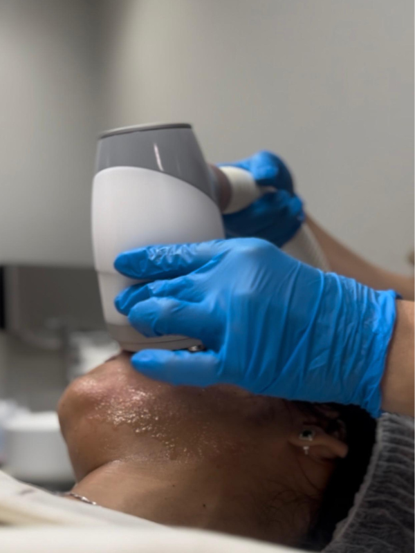 Dra. Jaqueline Ferraz - Unyque Pro (2)