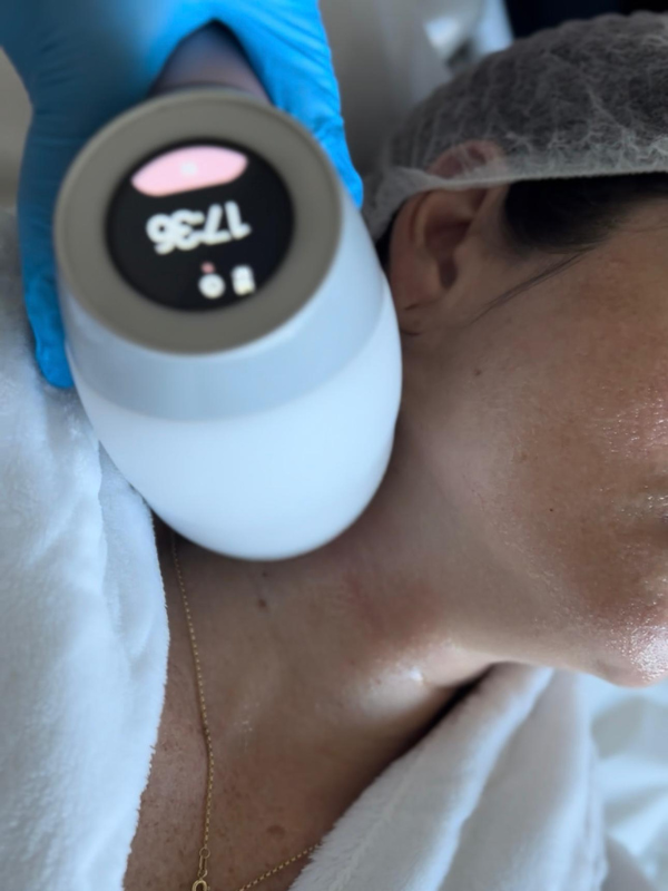 Dra. Jaqueline Ferraz - Unyque Pro (3)